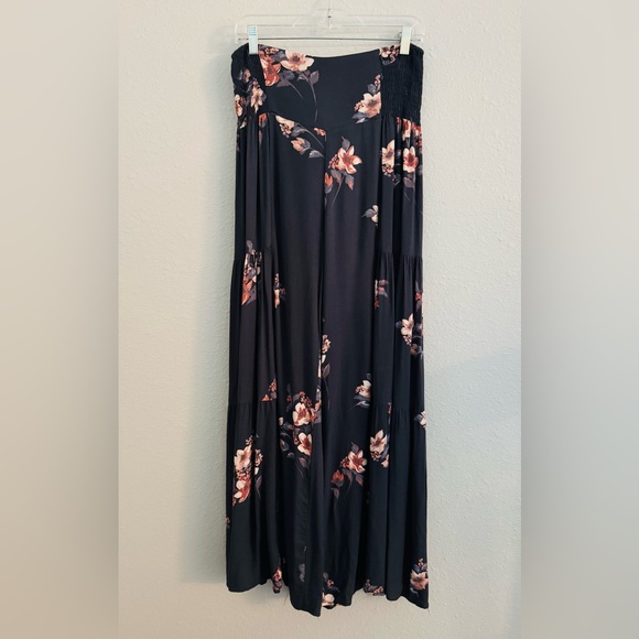 Olivaceous Pants - Olivaceous Wide Leg Floral Palazzo Pants size Large